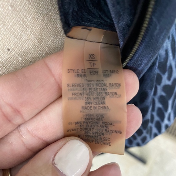 Elie Tahari mixed media zip up blouse - Picture 4 of 6